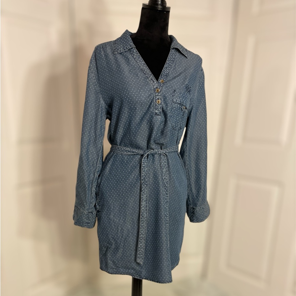 Shirt dress with tie waist size medium - Picture 3 of 4